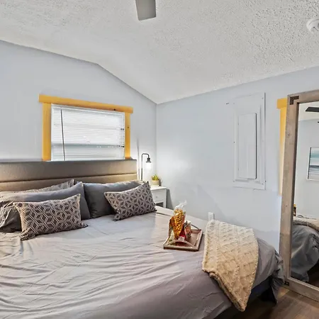 Cozy Home W/ King Bed & Lake Access Canandaigua Exterior photo